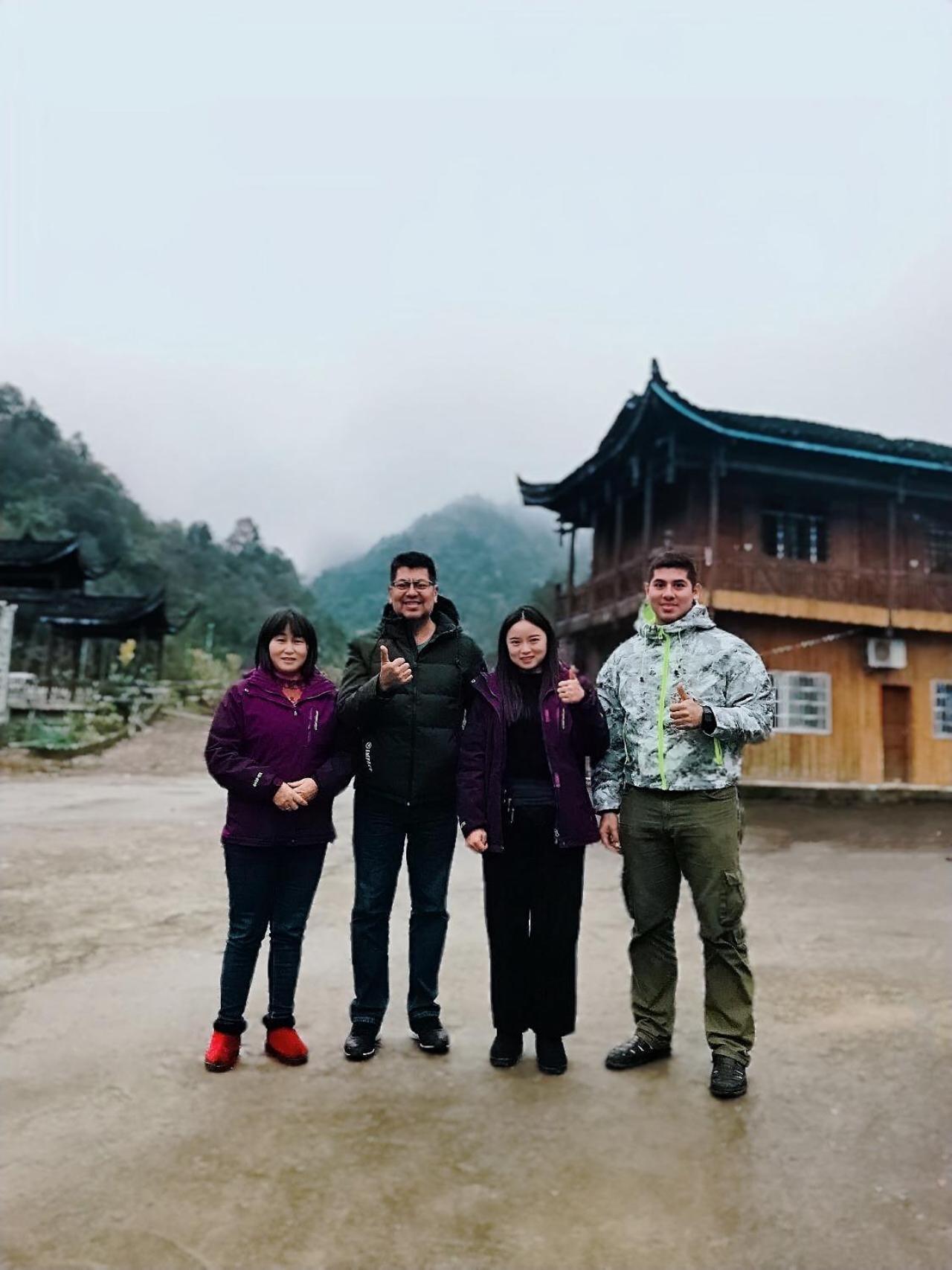 Tongfu Inn Čang-ťia-ťie Exteriér fotografie