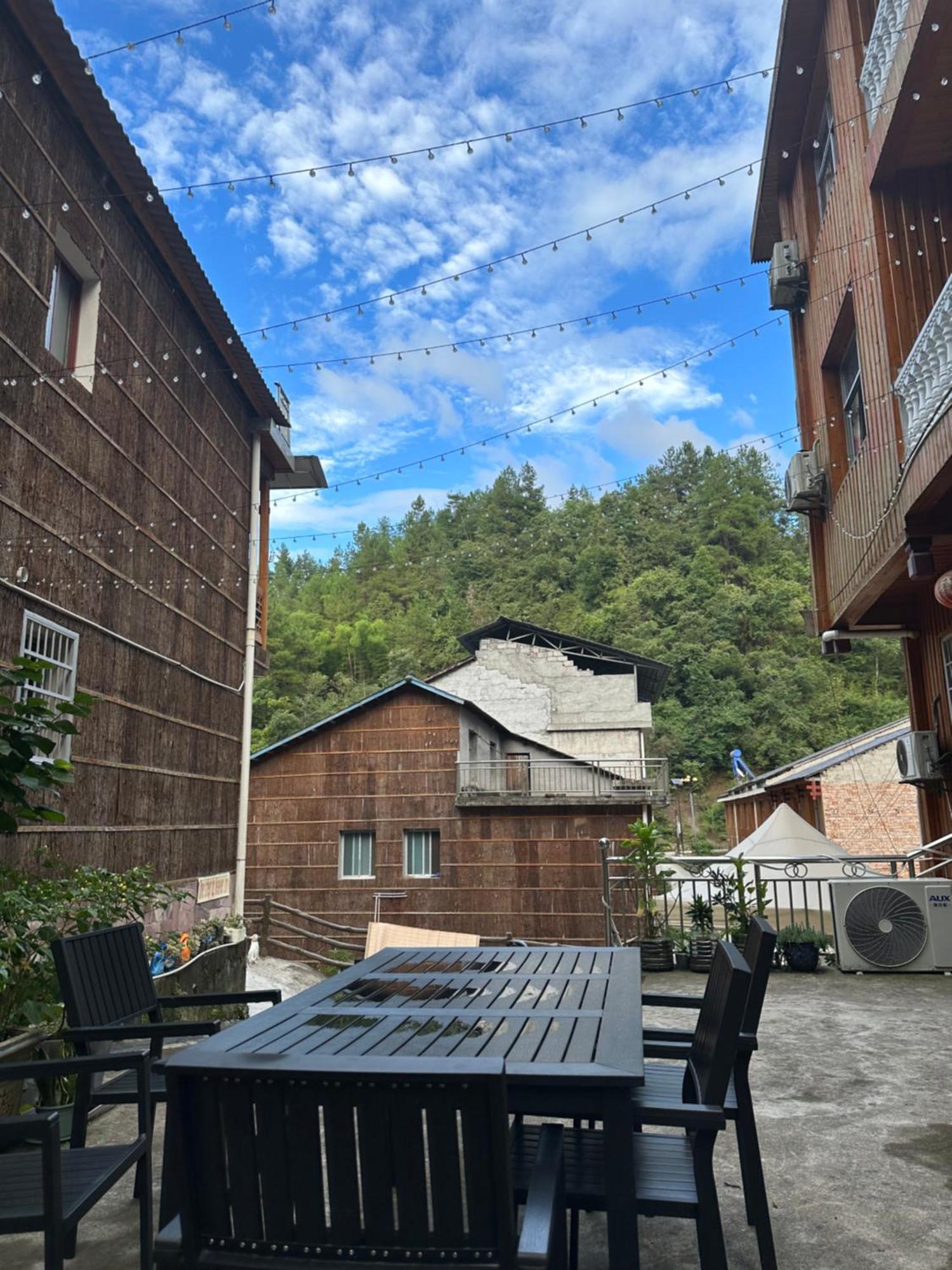 Tongfu Inn Čang-ťia-ťie Exteriér fotografie